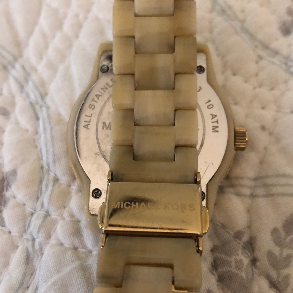 Michael Kors Bone Watch - Picture 3 of 3